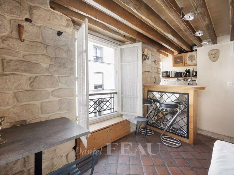 Appartement Paris 3e - 16m²