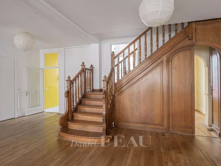 Appartement Paris 11e - 3 chambres - 110m²