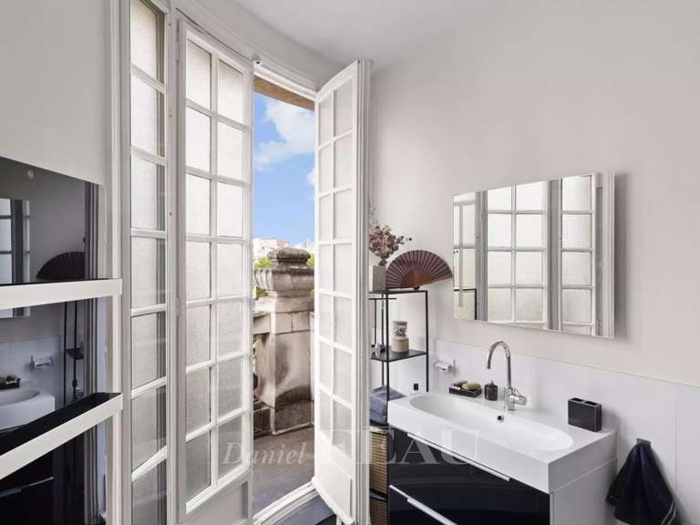 Appartement Paris 6e - 3 chambres - 134m²