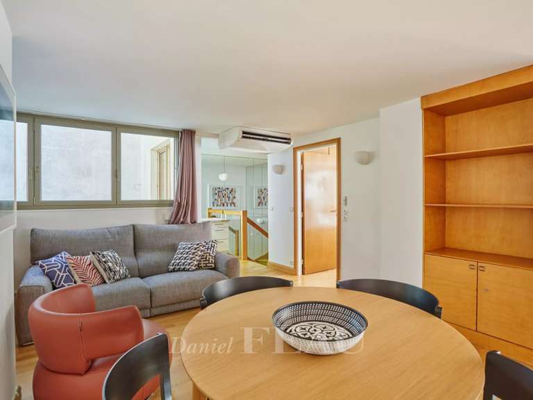 Appartement Paris 6e - 2 chambres - 111m²