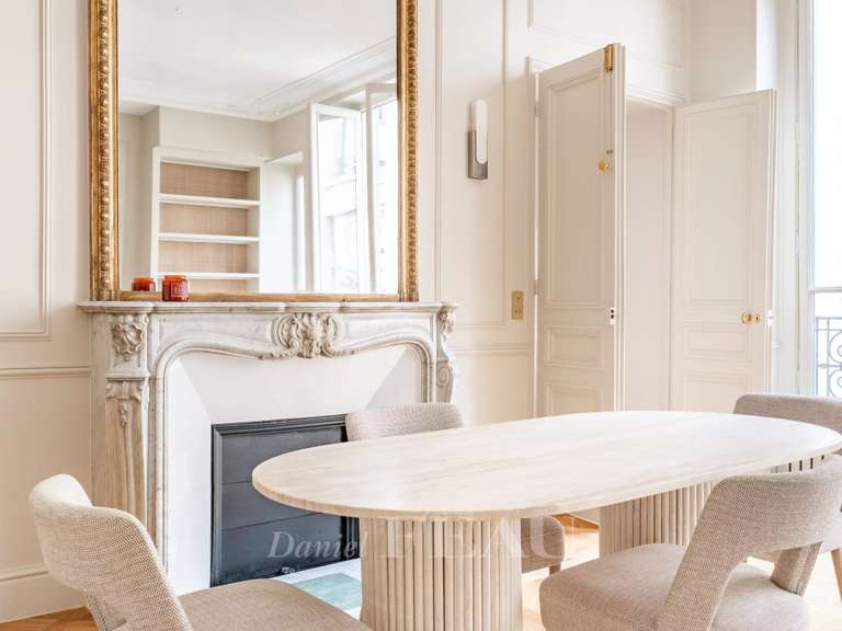 Apartment Paris 7e - 2 bedrooms - 146m²