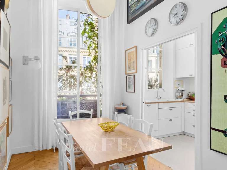 Appartement Paris 1er - 3 chambres - 196m²