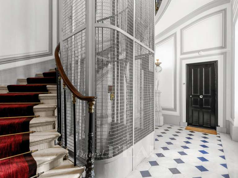Appartement Paris 1er - 3 chambres - 196m²