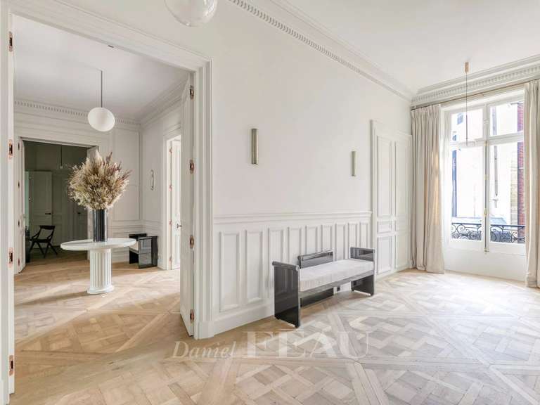 Apartment Paris 8e - 3 bedrooms - 215m²