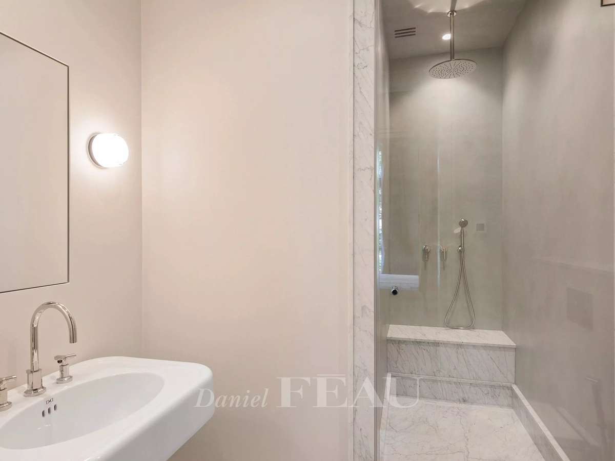 Apartment Paris 8e