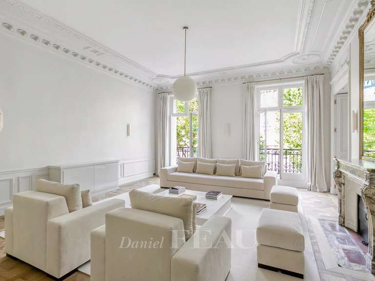 Appartement Paris 8e - 3 chambres - 215m²