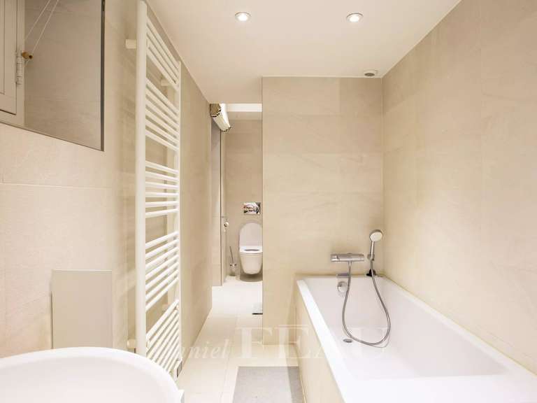 Appartement Paris 6e - 3 chambres - 107m²