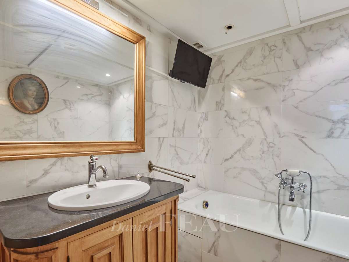 Apartment Paris 6e