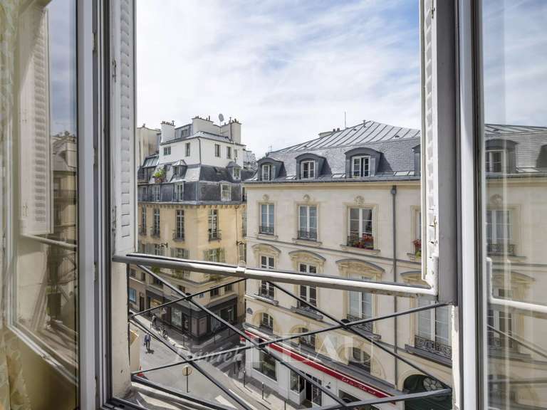 Appartement Paris 1er - 2 chambres - 82m²