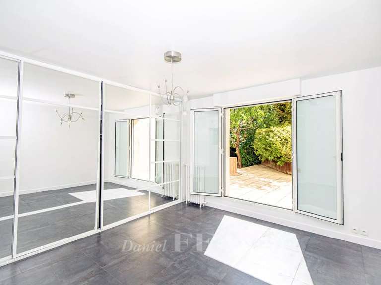 Appartement Saint-Germain-en-Laye - 2 chambres - 79m²