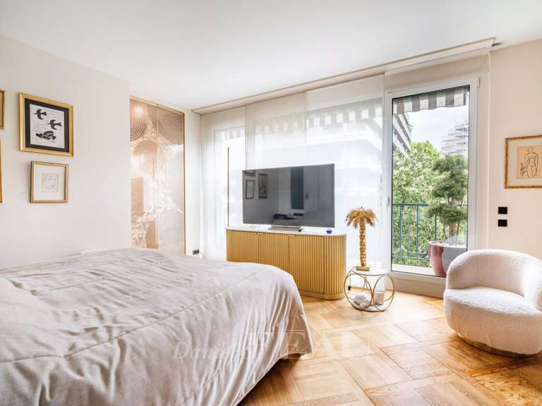 Appartement Paris 16e - 3 chambres - 194m²