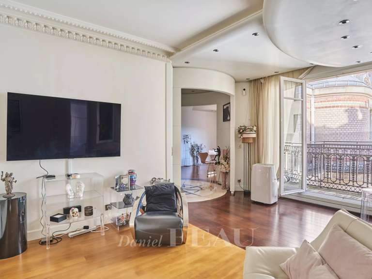 Appartement Paris 16e - 2 chambres - 117m²