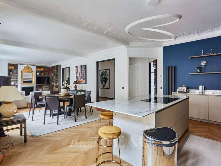Appartement Paris 16e - 4 chambres - 184m²