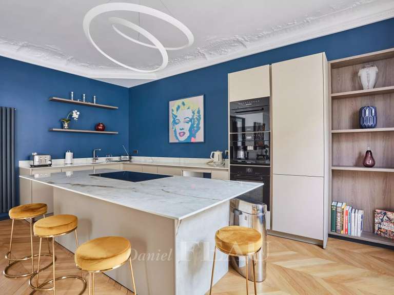Appartement Paris 16e - 4 chambres - 184m²