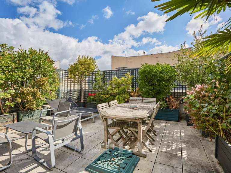 Appartement Paris 16e - 2 chambres - 153m²