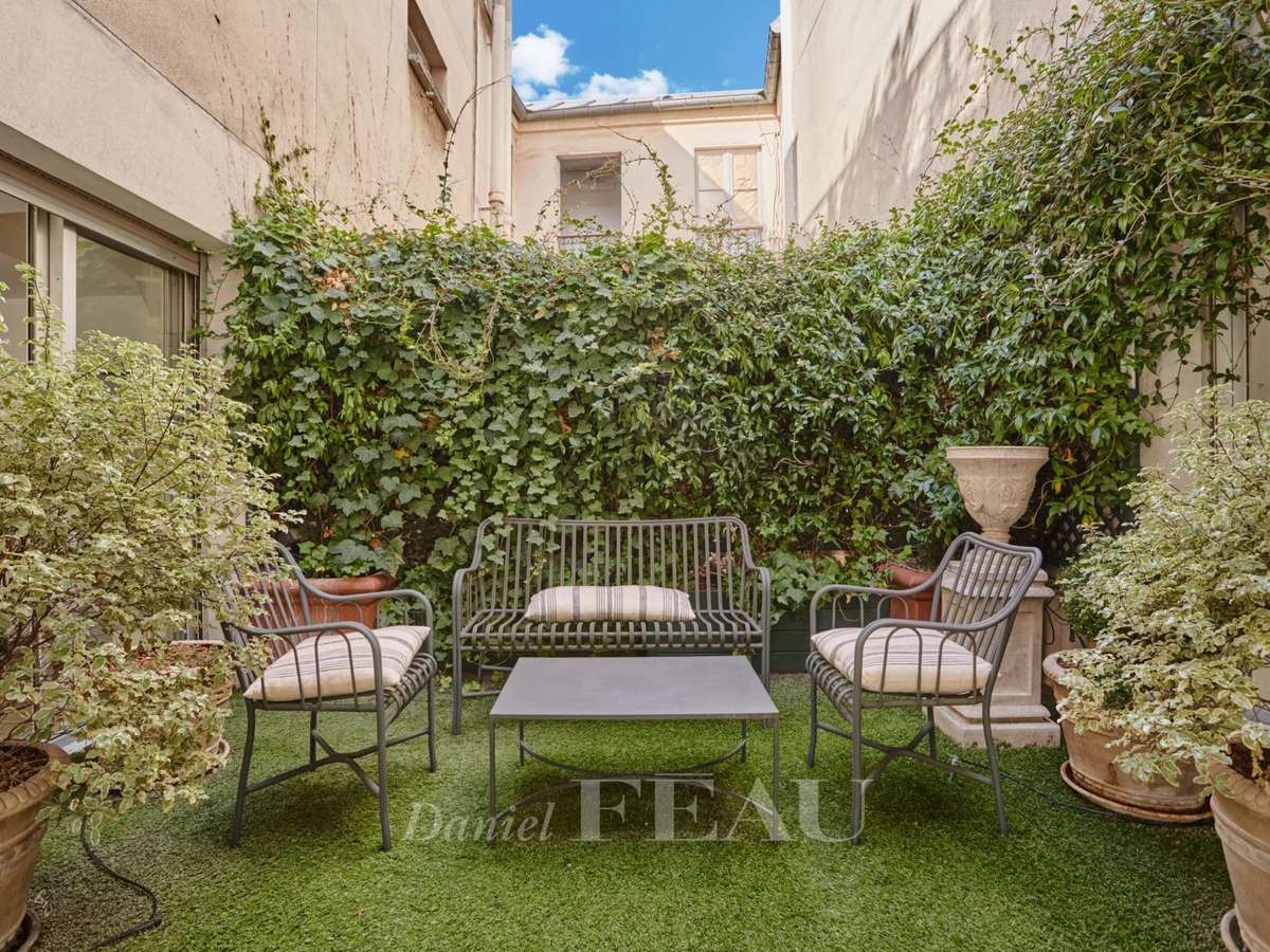 Apartment Paris 16e
