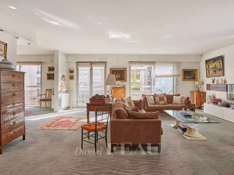 Appartement Paris 16e - 2 chambres - 153m²
