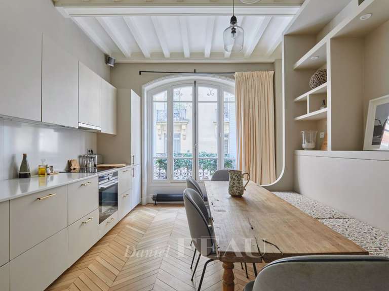 Appartement Paris 16e - 4 chambres - 134m²