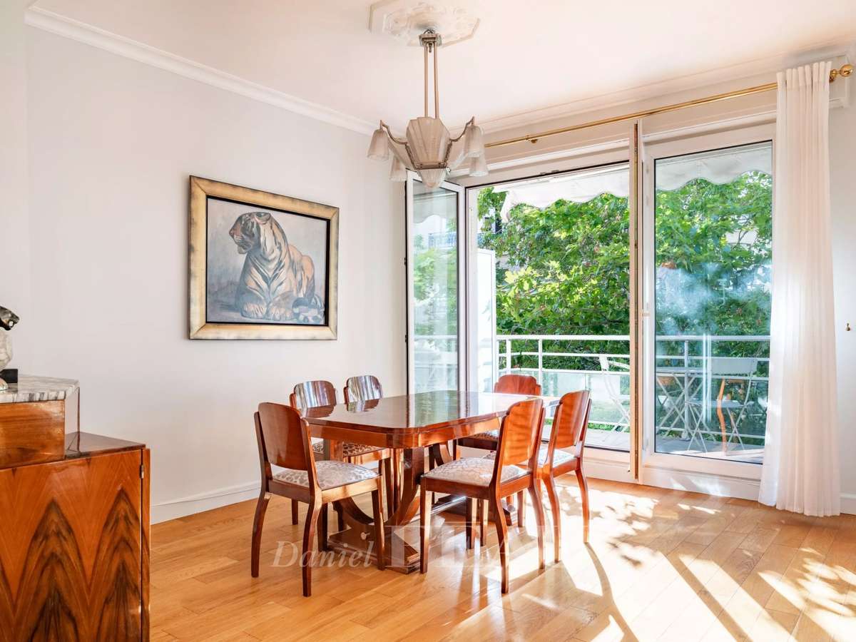 Apartment Paris 16e