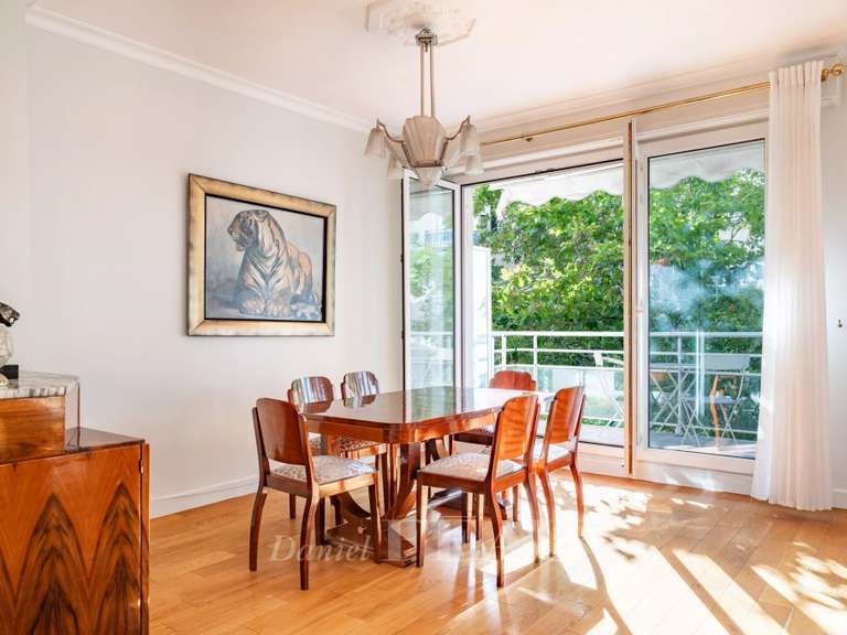Appartement Paris 16e - 2 chambres - 105m²