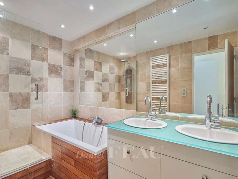 Appartement Paris 16e - 1 chambre - 63m²