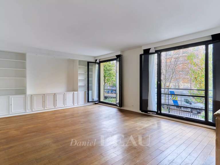 Appartement Paris 16e - 3 chambres - 119m²