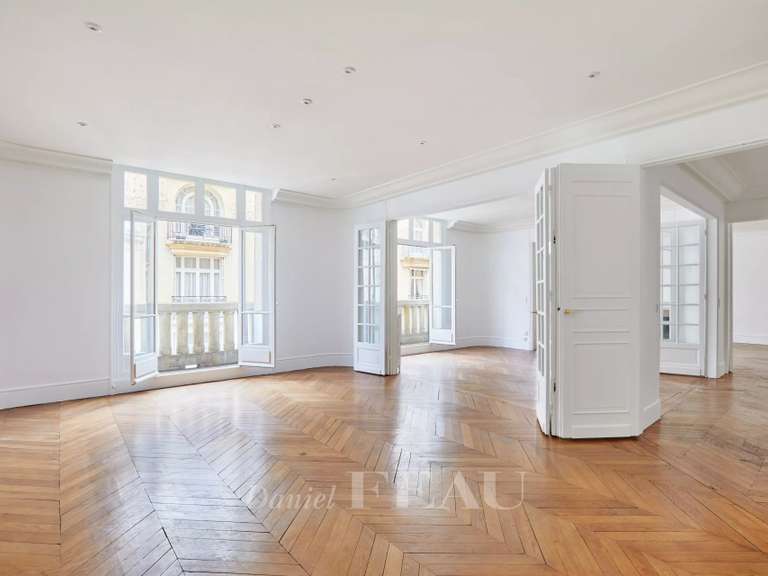 Appartement Paris 16e - 5 chambres - 183m²