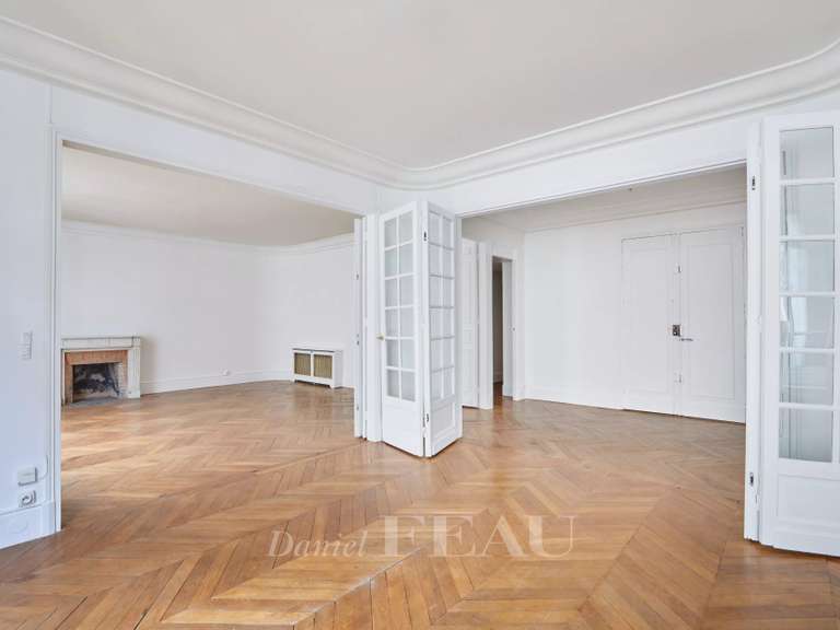Appartement Paris 16e - 5 chambres - 183m²