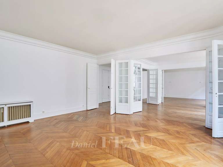 Appartement Paris 16e - 5 chambres - 183m²