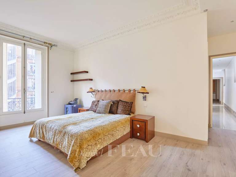 Appartement Paris 16e - 6 chambres - 298m²
