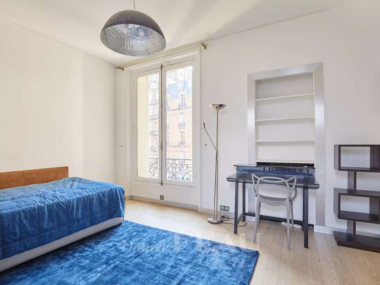 Appartement Paris 16e - 6 chambres - 298m²