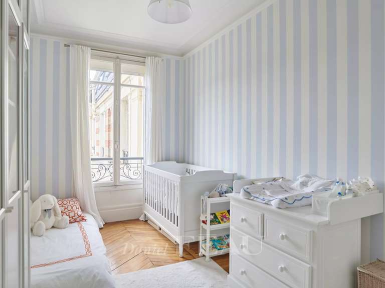 Appartement Paris 16e - 3 chambres - 93m²