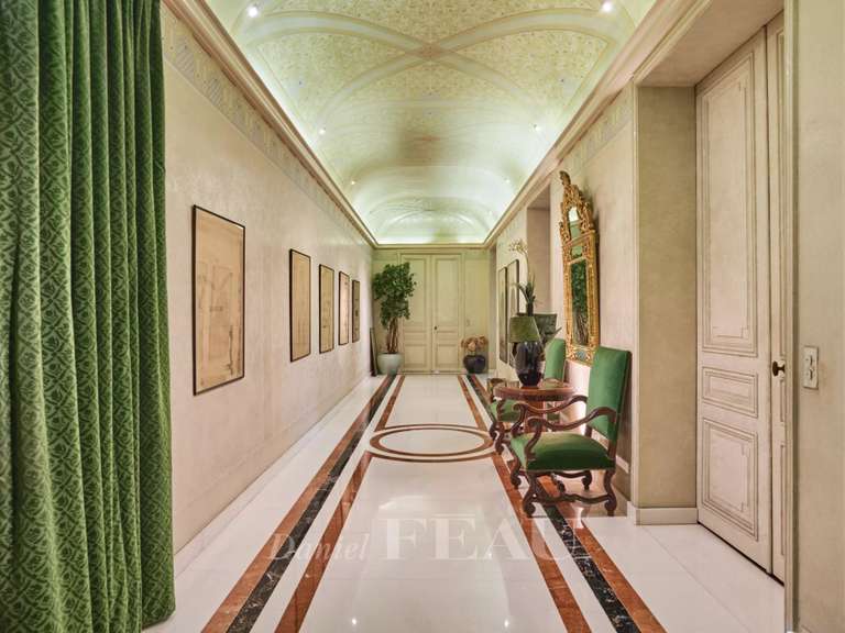 Appartement Paris 16e - 3 chambres - 240m²