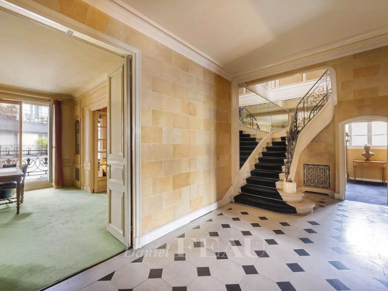 Appartement Paris 16e - 5 chambres - 331m²