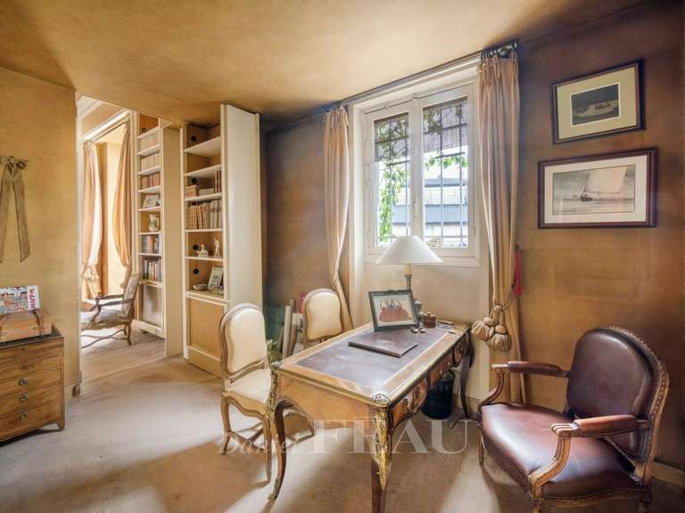 Appartement Paris 16e - 5 chambres - 331m²