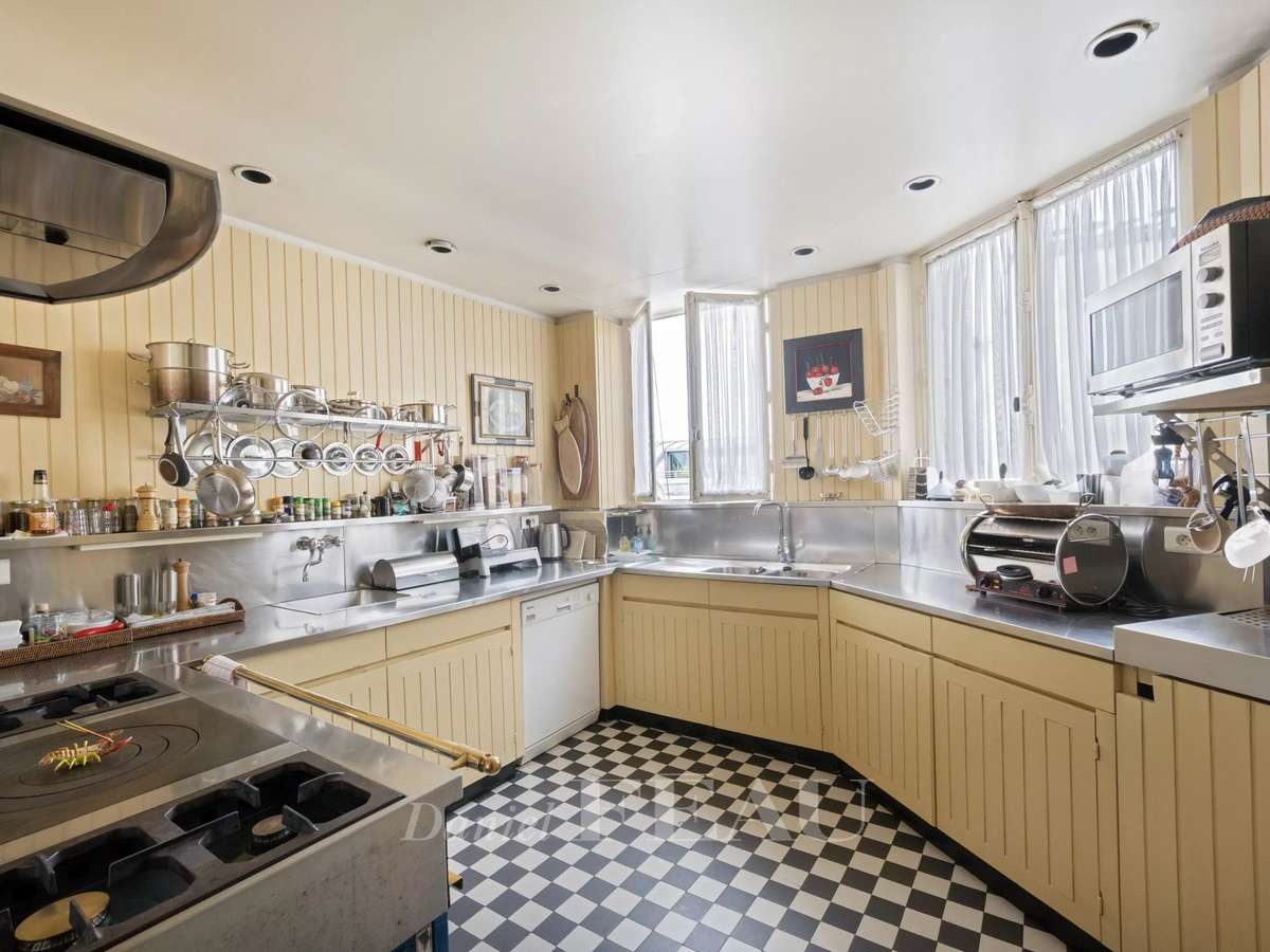 Apartment Paris 16e