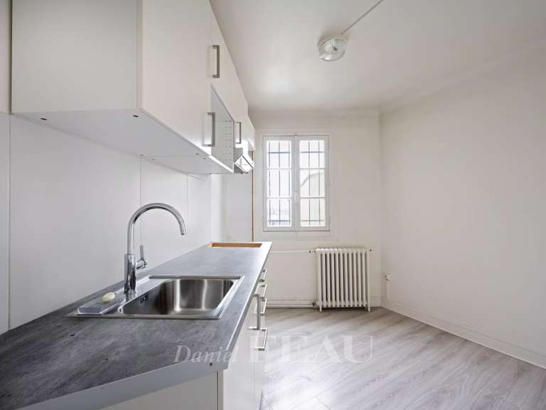 Appartement Paris 16e - 5 chambres - 331m²