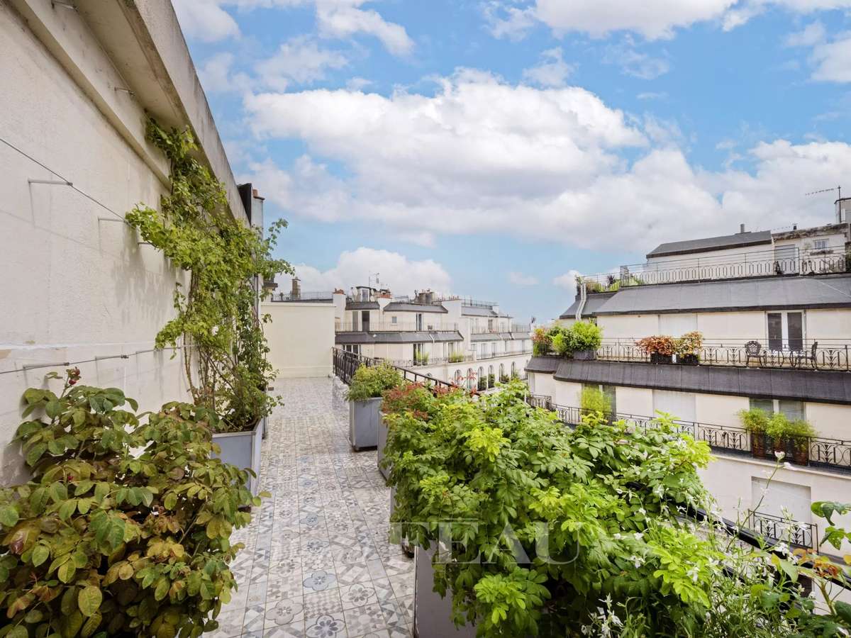 Apartment Paris 16e