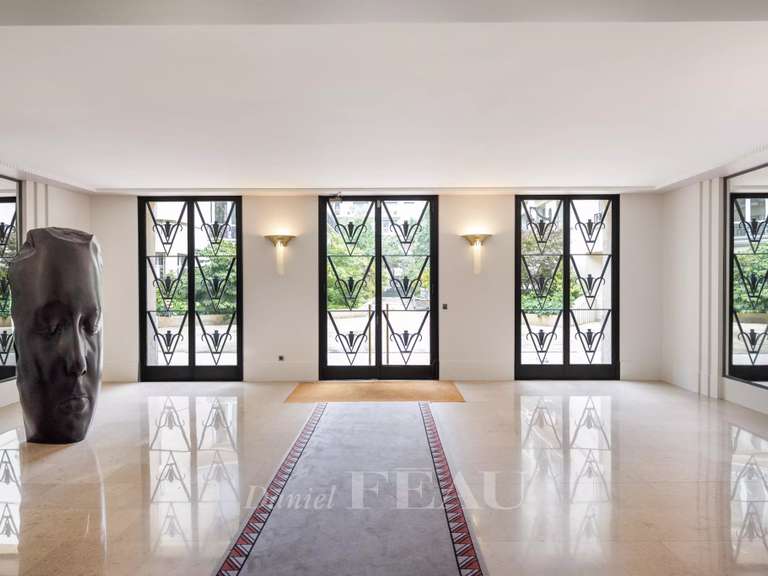 Appartement Paris 16e - 5 chambres - 331m²