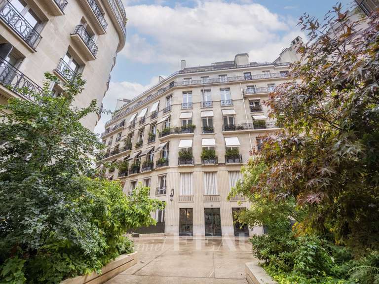 Appartement Paris 16e - 5 chambres - 331m²