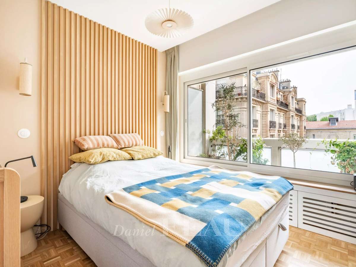 Apartment Paris 16e