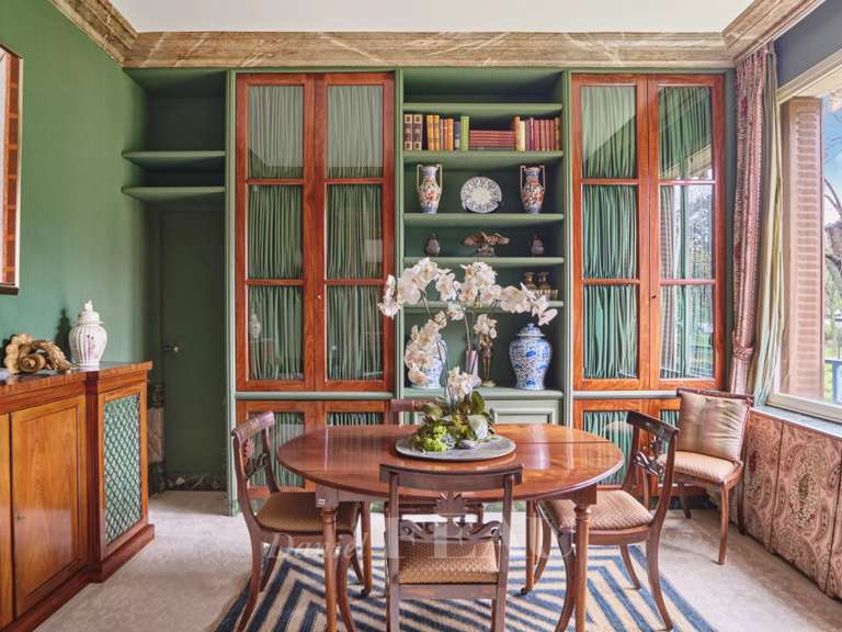 Appartement Paris 16e - 3 chambres - 156m²