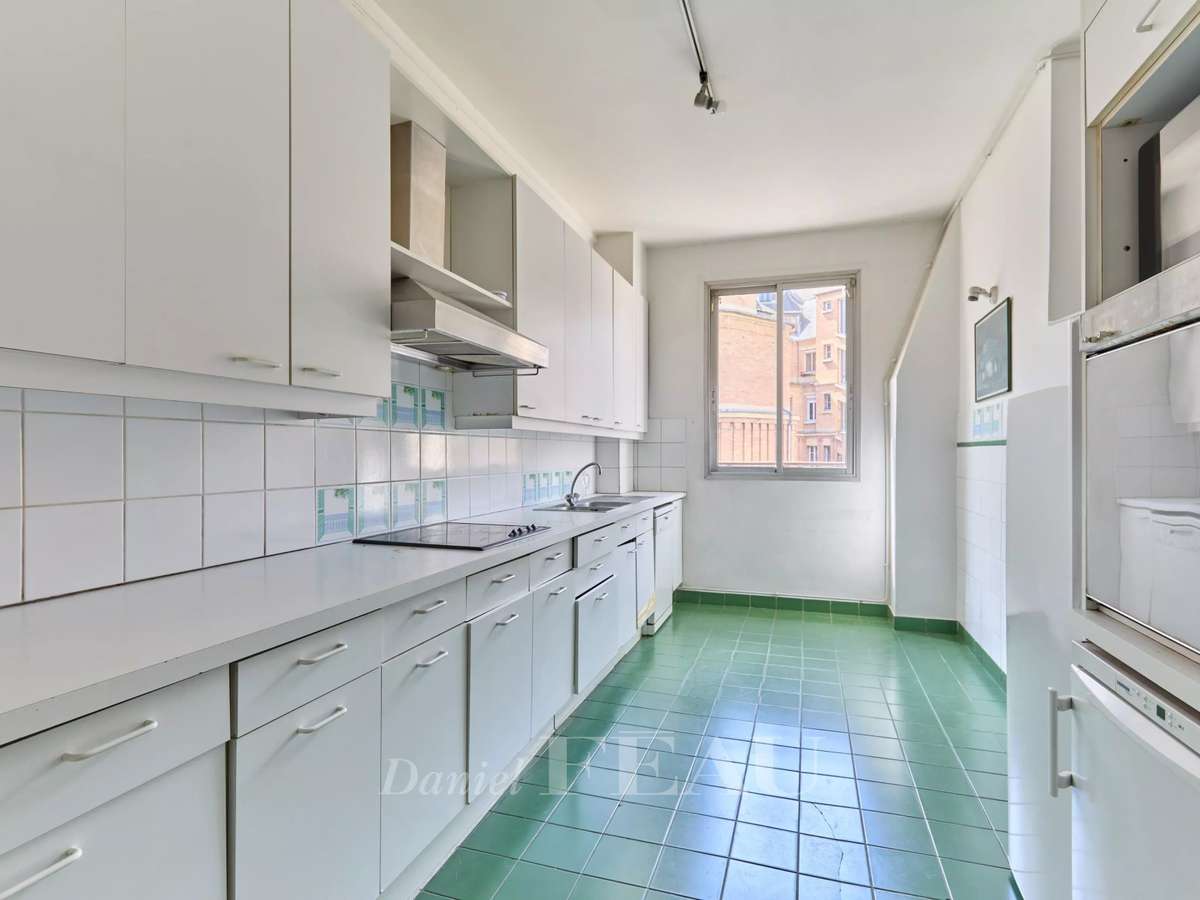 Apartment Paris 16e