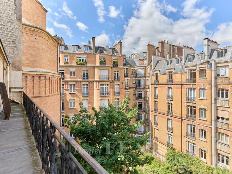 Appartement Paris 16e - 8 chambres - 269m²