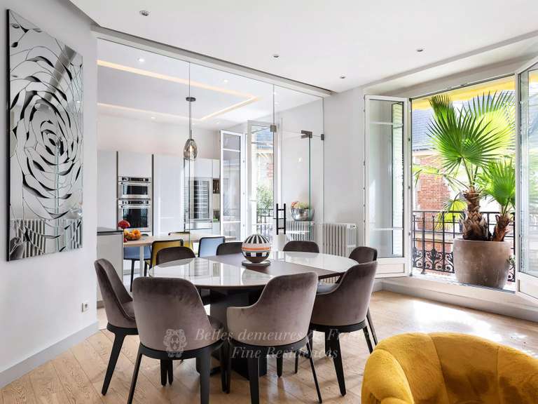 Appartement Paris 17e - 3 chambres - 156m²