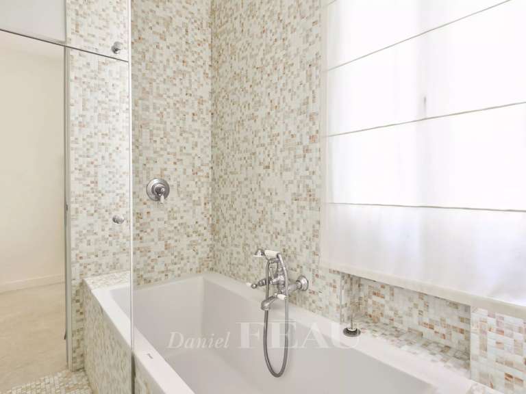Appartement Paris 4e - 2 chambres - 68m²