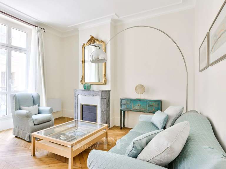 Appartement Paris 4e - 2 chambres - 68m²