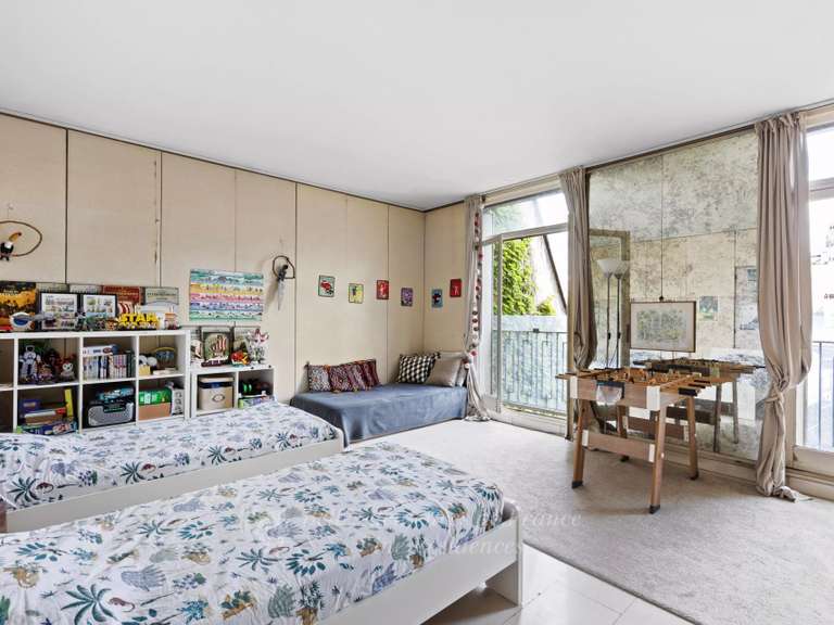 Appartement Paris 16e - 2 chambres - 191m²