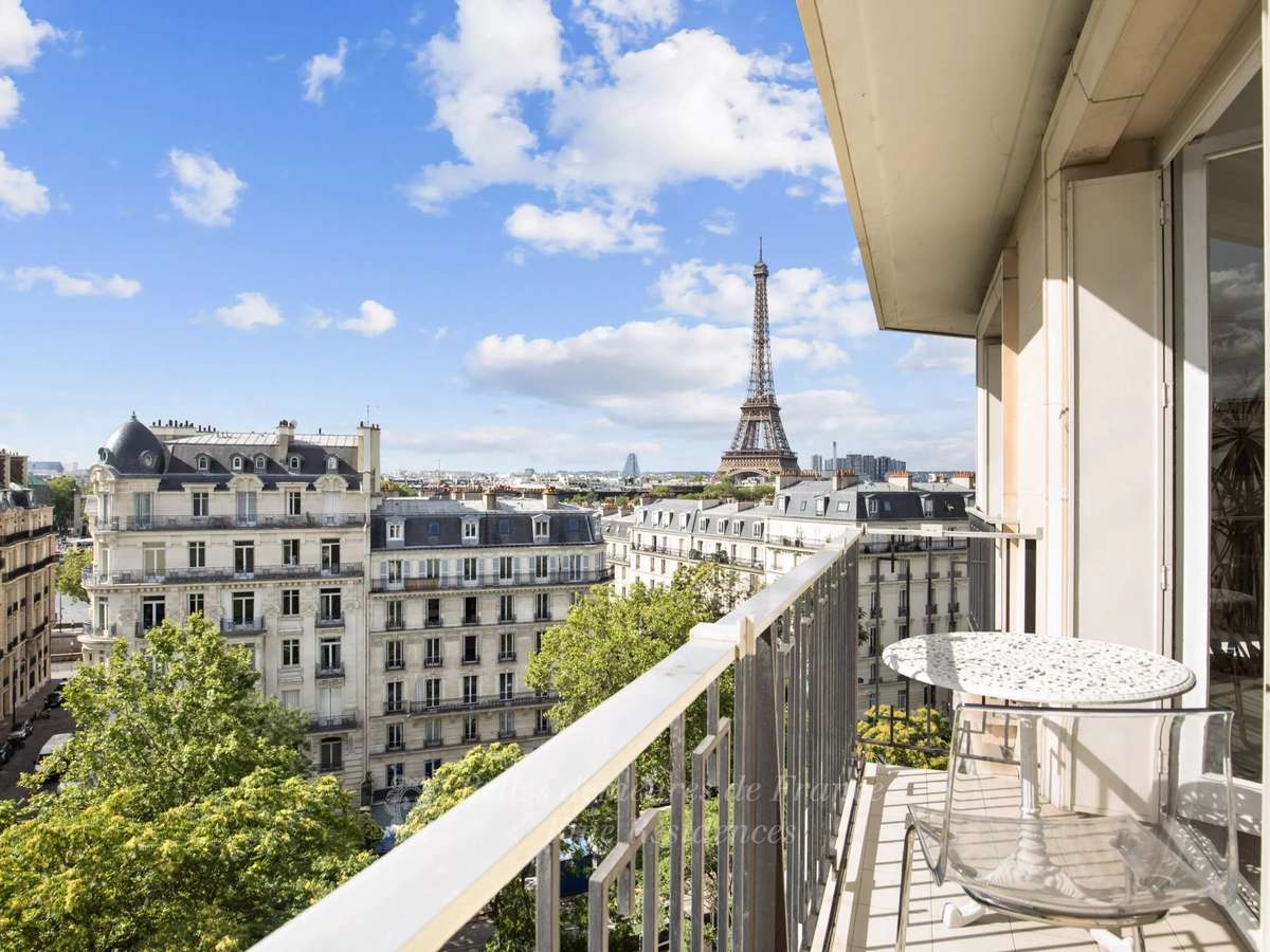 Apartment Paris 16e
