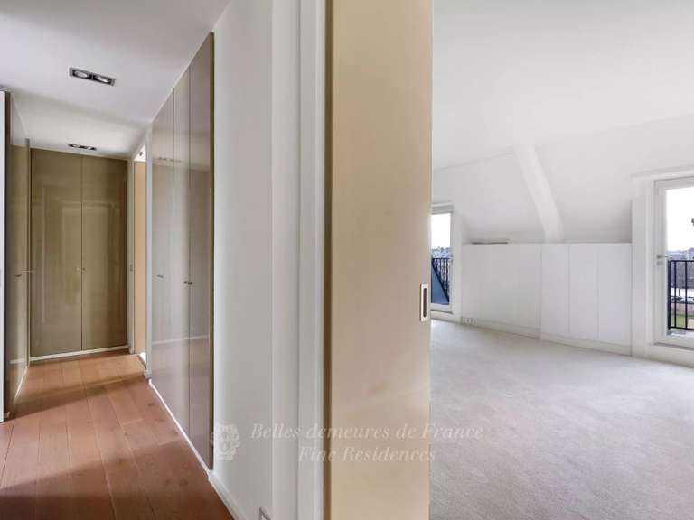 Appartement Paris 1er - 3 chambres - 240m²